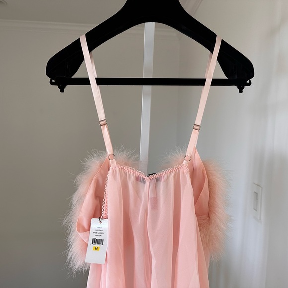 NWT Betsey Johnson Feather Trim Chiffon Babydoll Pink Medium - Picture 6 of 9